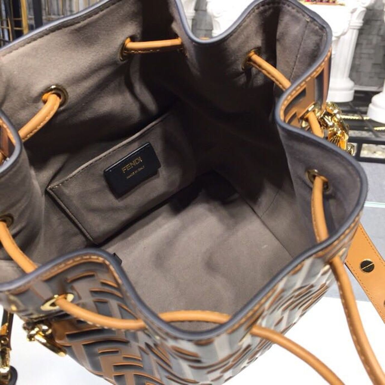 Fendi FF Logo Mon Tresor Bucket Bag Calfskin Leather 25cm Fall/Winter Collection, Brown