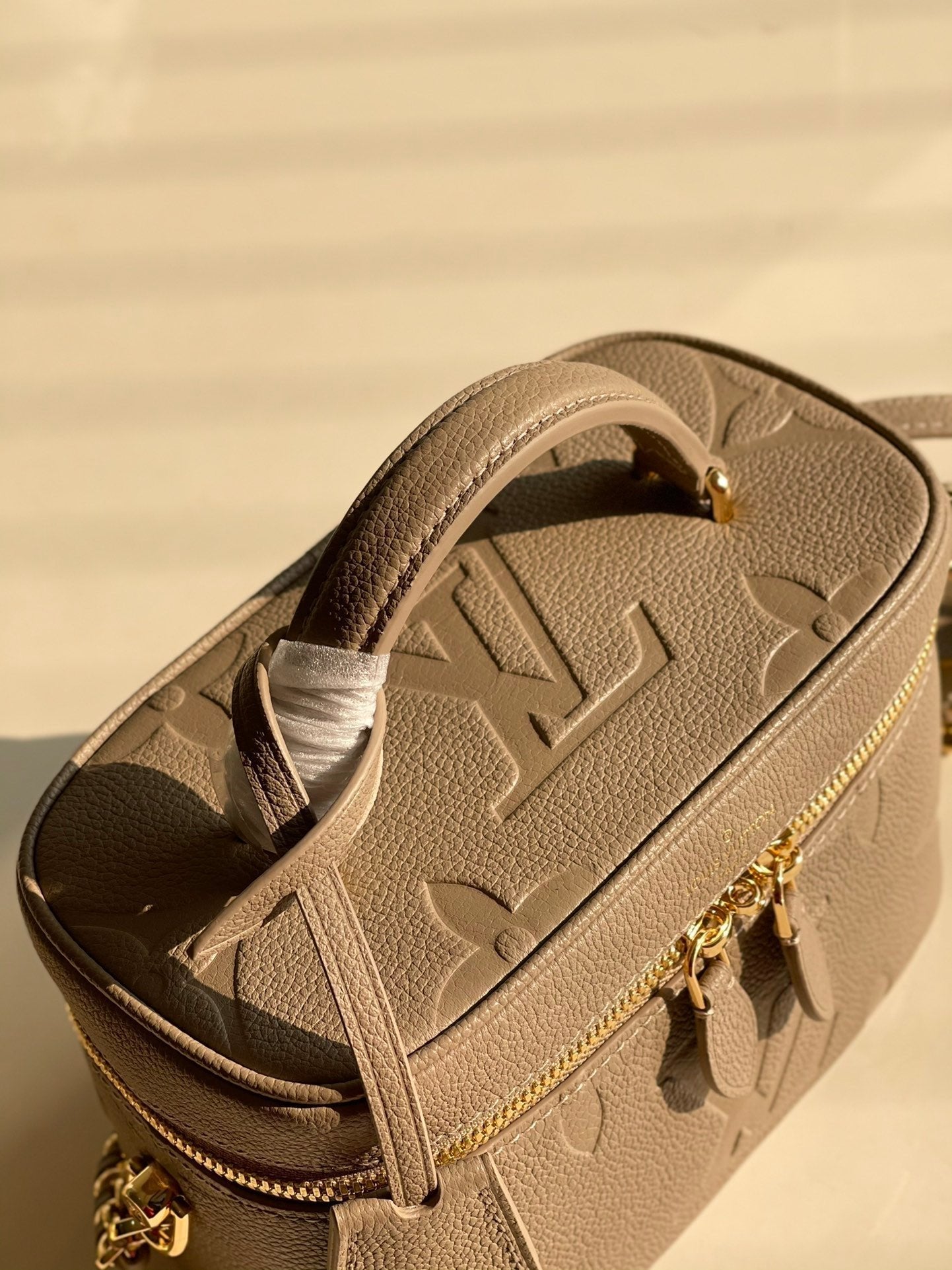 Louis Vuitton Handle Bag 19cm Cream