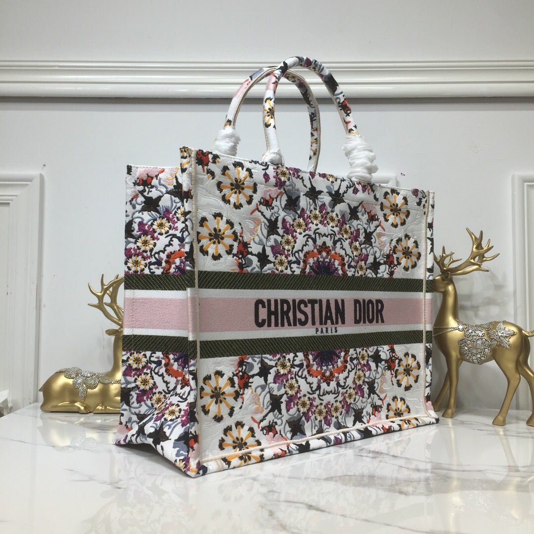 Christian Dior Book Tote 42 cm White