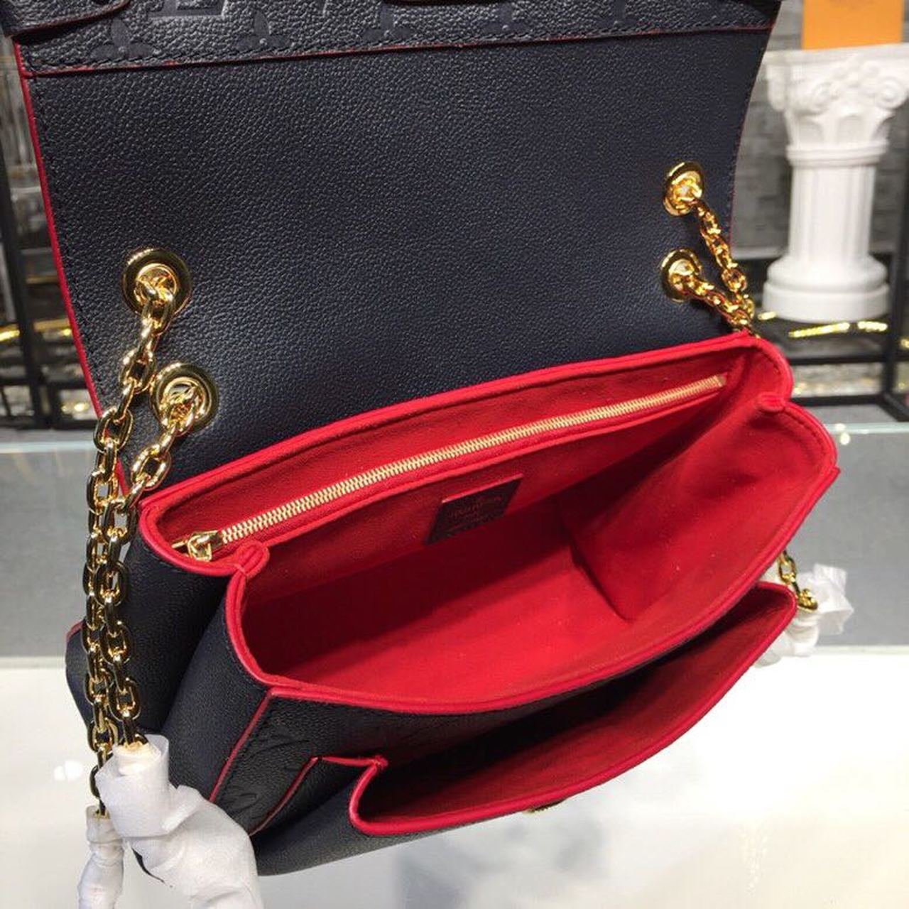 Louis Vuitton Vavin PM Bag 25cm Monogram Empreinte Canvas Spring/Summer Collection M52271, Marine Rouge