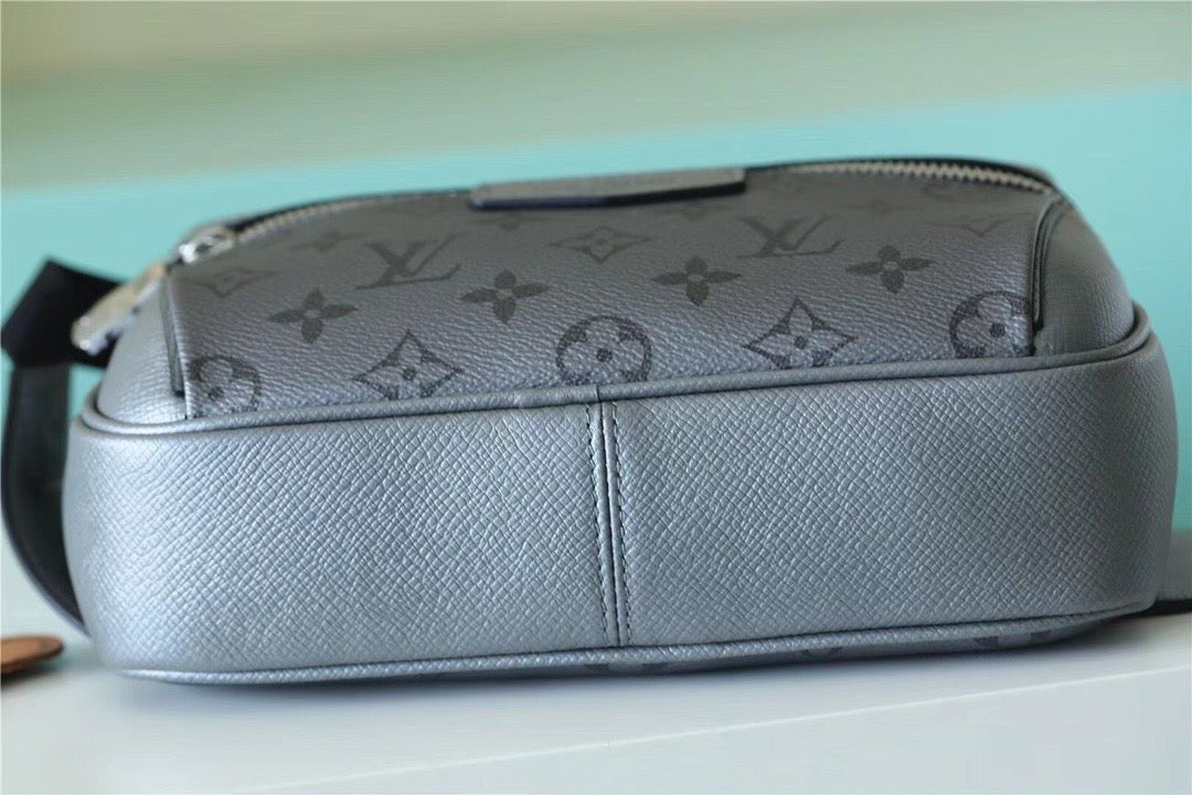 Louis Vuitton Outdoor Sling Bag 15cm