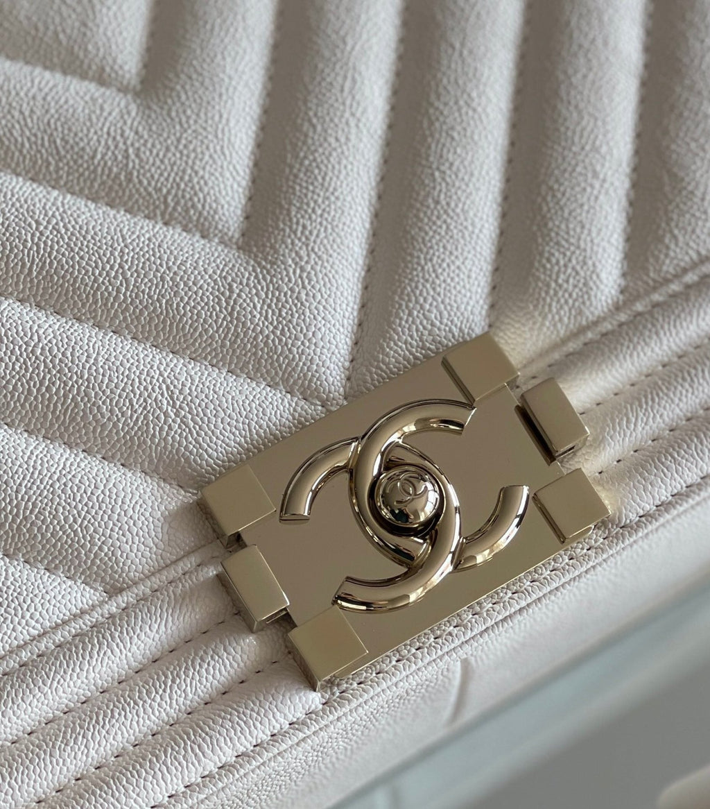 Chanel Medium Classic Flapbag 25cm White