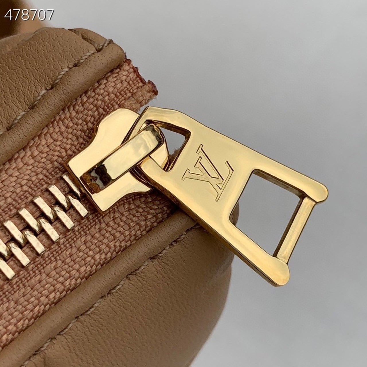 Louis Vuitton Coussin PM Bag 26cm Monogram Embossed Puffy Lambskin Leather Spring/Summer Collection M57793 Brown