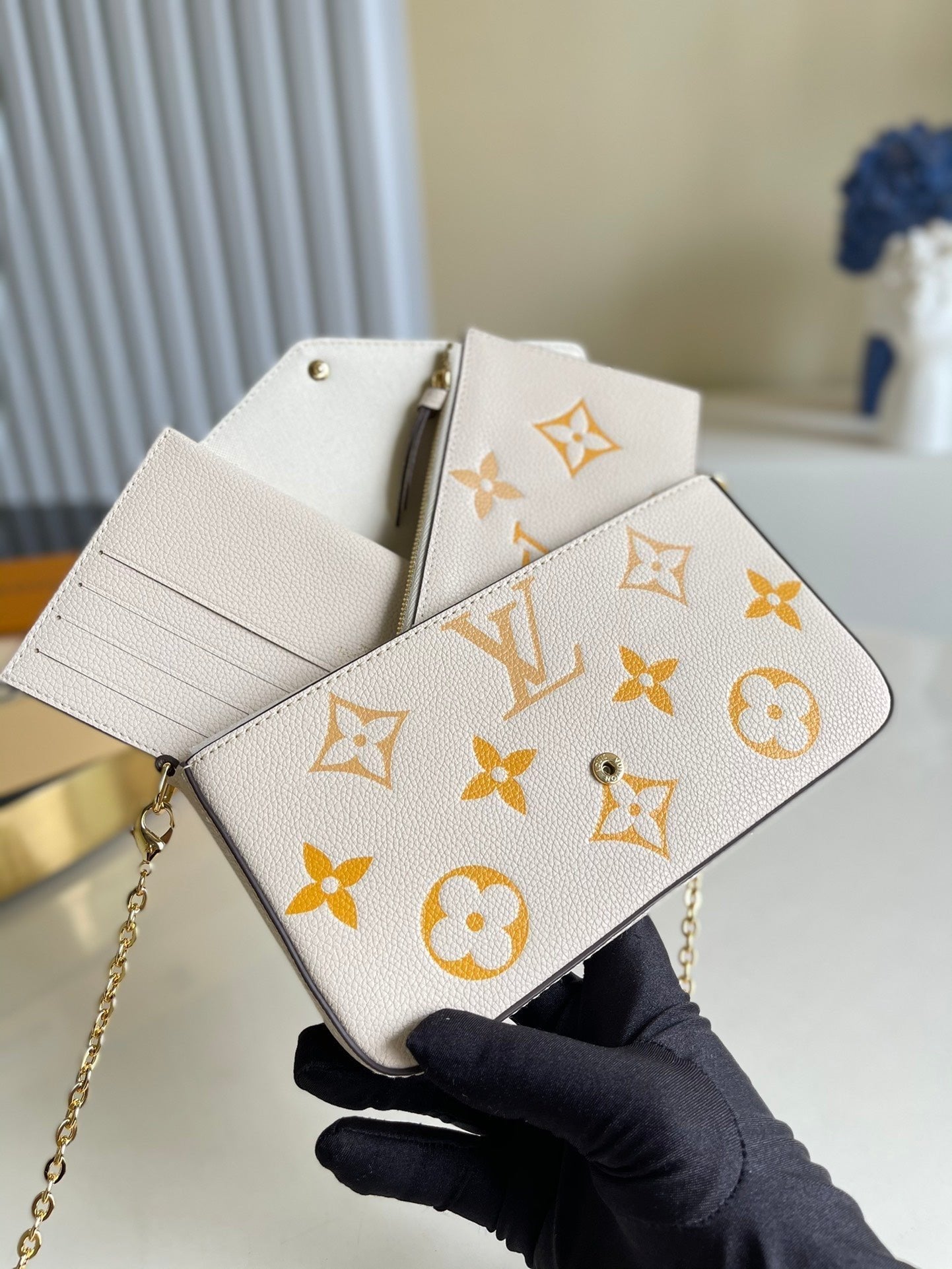 Louis Vuitton Vitorine Wallet 21cm White