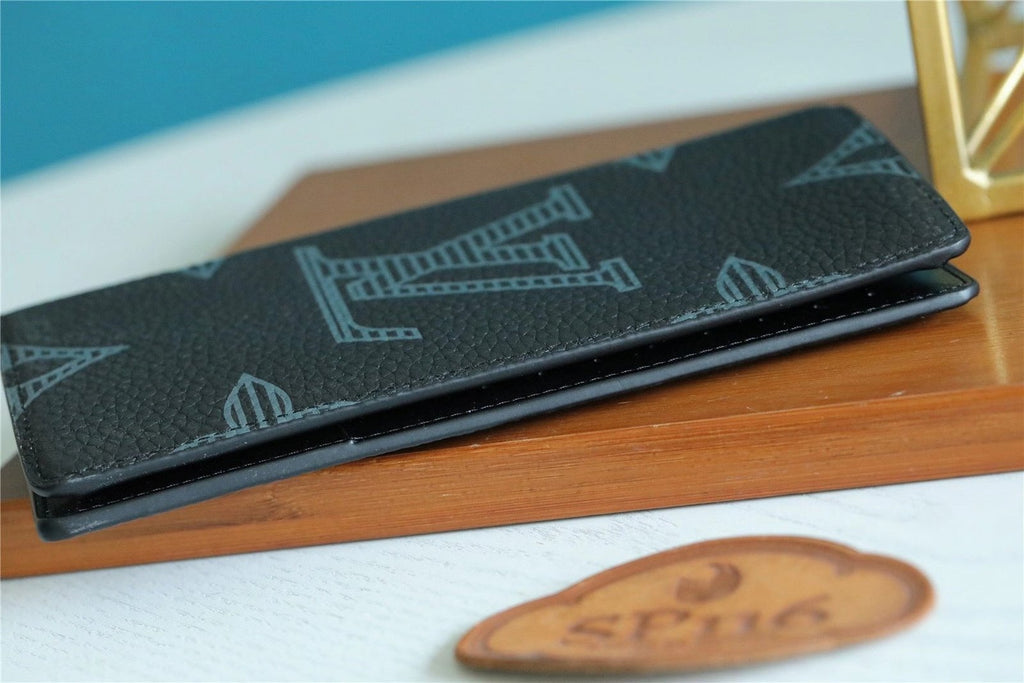 Louis Vuitton Brazza Wallet 19cm