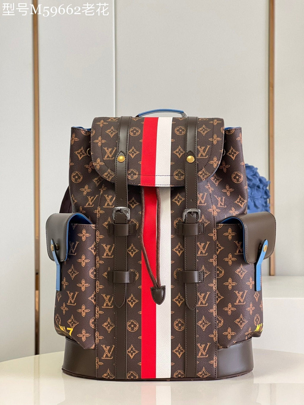 Louis Vuitton M59662 Christopher 44cm
