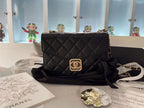 CoCo Flap Bag Chanel Sign 22cm Black