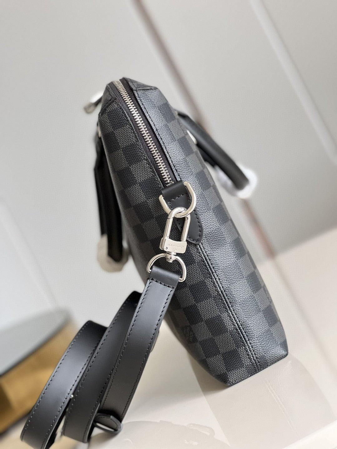 Louis Vuitton Porte Documents Jour Damier Graphite 37cm