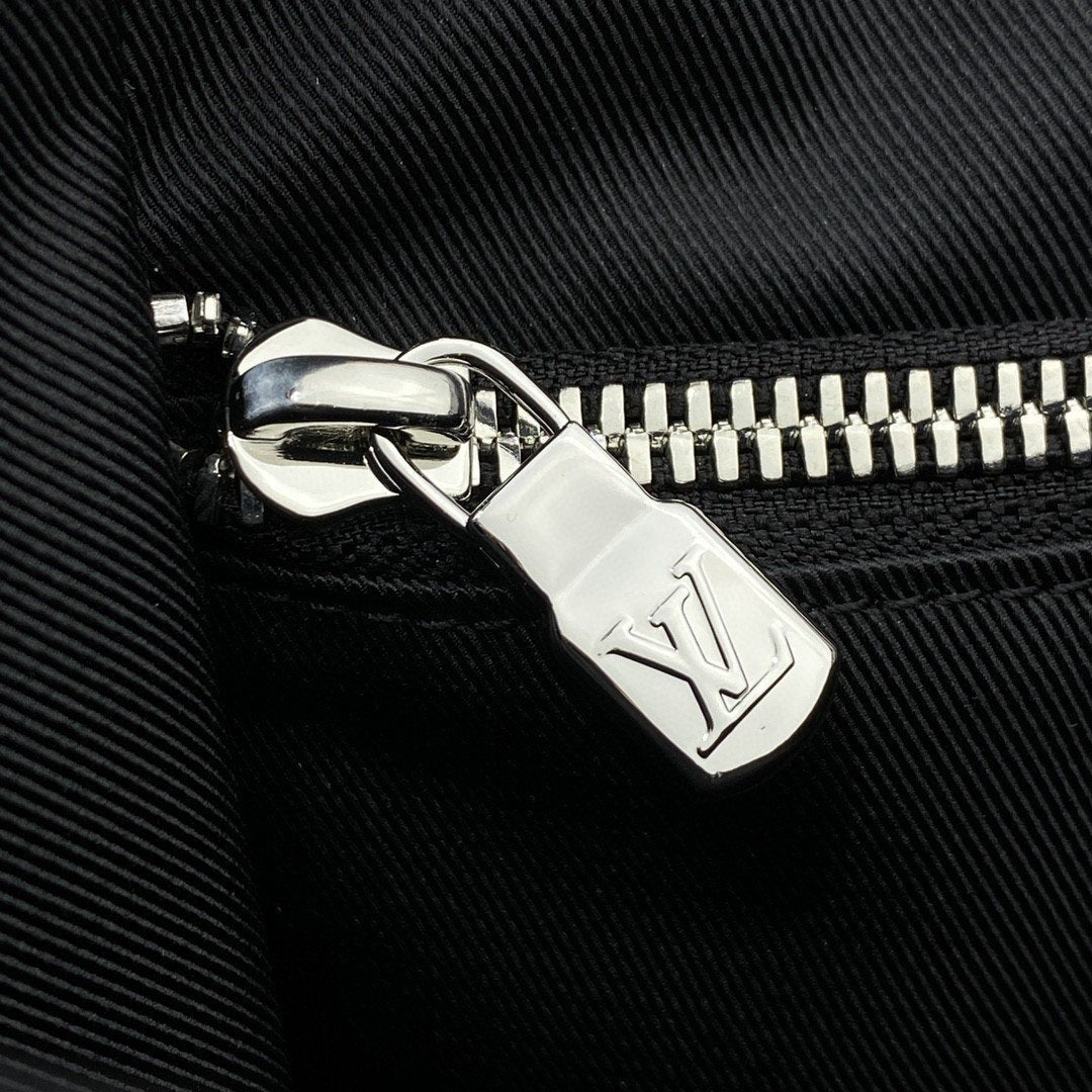 Louis Vuitton New Flap Messenger 29cm