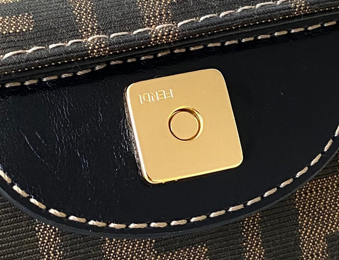 Fendi Hand Bag 35cm Brown