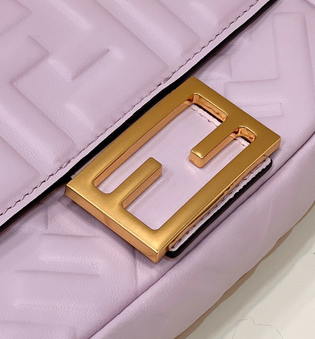 Fendi Baguette Bag 19cm Purple