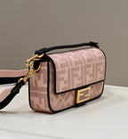 Fendi Baguette Midi 27cm Pink