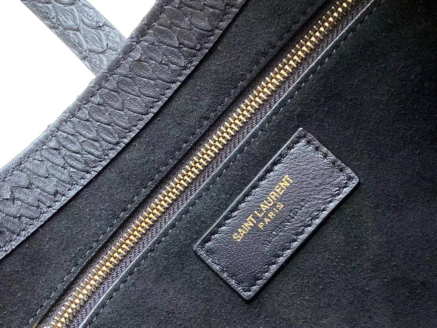 Saint Laurent LE5A7 Hobo Bag 25cm