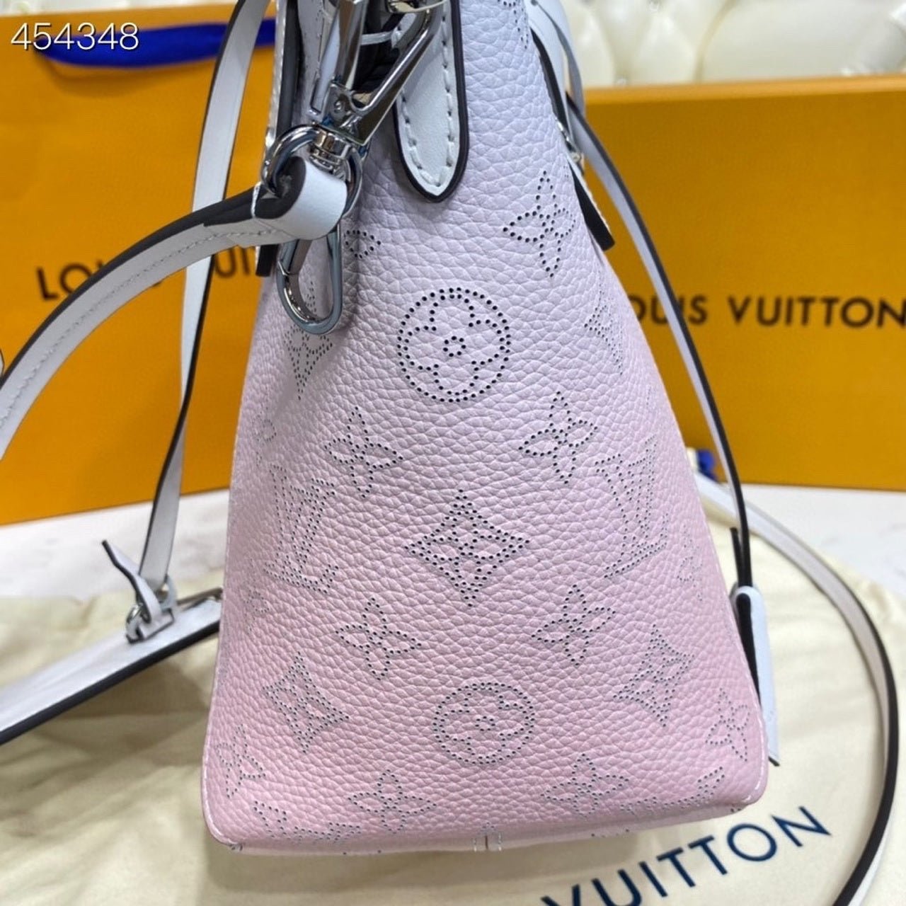 Louis Vuitton Hina PM Bag 22cm Mahina Calfskin Leather Spring/Summer Collection M57858 Gradient Pink