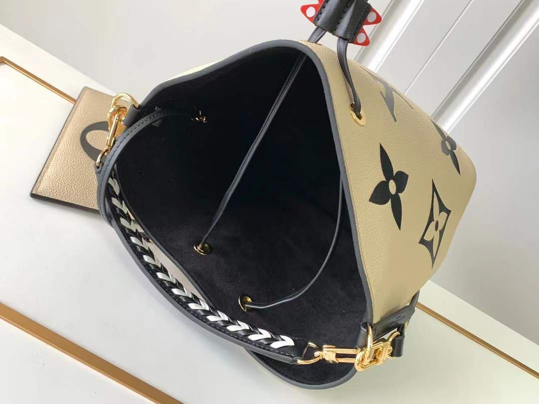 LV Crafty Neoneo Mm Bucket Bag