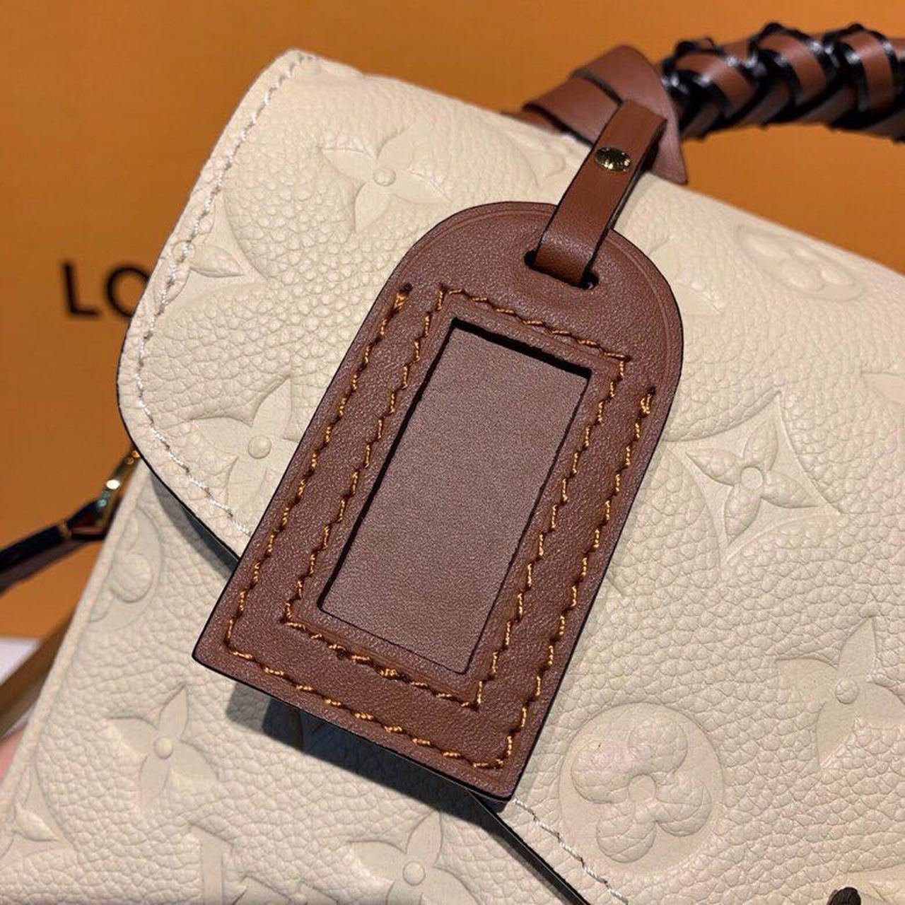 Louis Vuitton Pochette Métis Bag 25cm Monogram Empreinte Canvas Spring/Summer Collection M53940 Crème Beige/Caramel