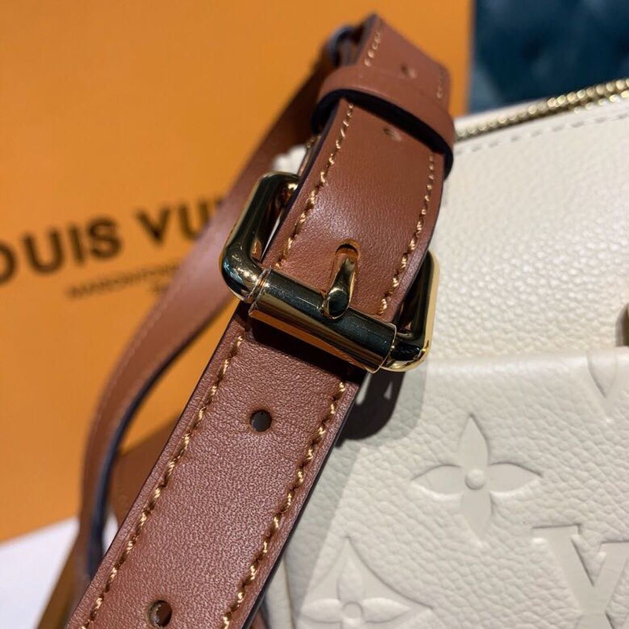 Louis Vuitton Speedy Bandouliere Bag 25cm Monogram Empreinte Leather Spring/Summer Collection M44736, Cr?me Caramel