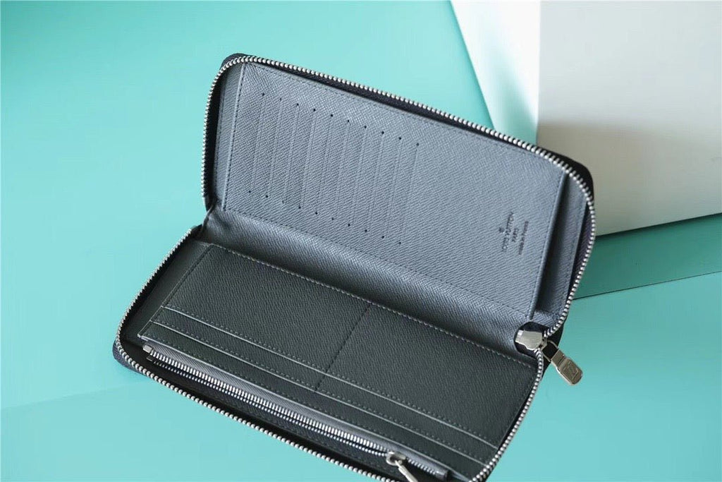 Louis Vuitton Zippy Vertical Wallet 20cm