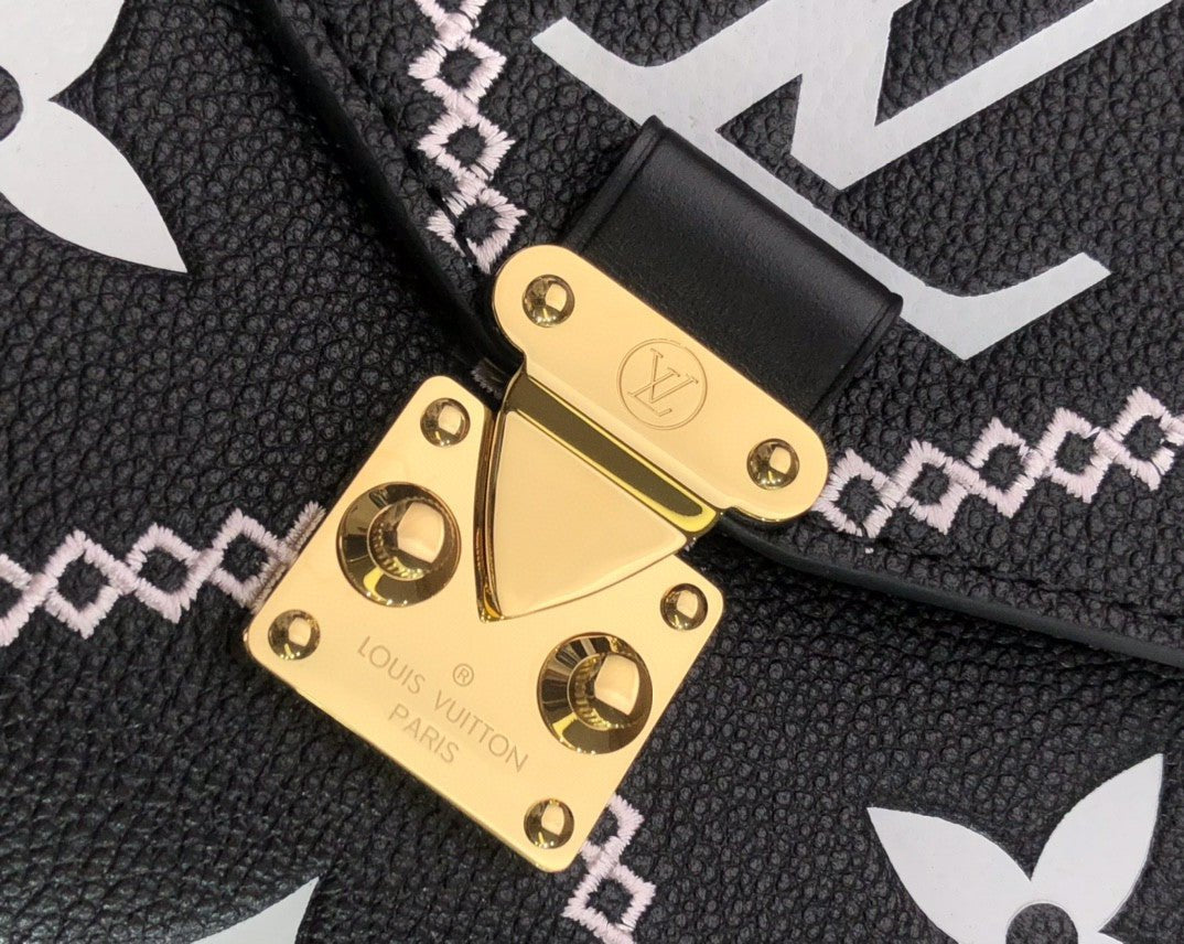 Louis Vuitton M46028 Pochette Metis 25cm Black