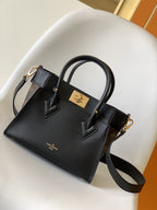 Louis Vuitton M57728 On My Side PM 30cm Black