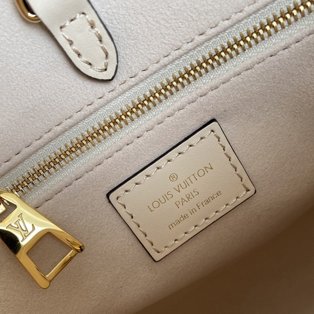 Louis Vuitton M45659 On The Go PM 25cm