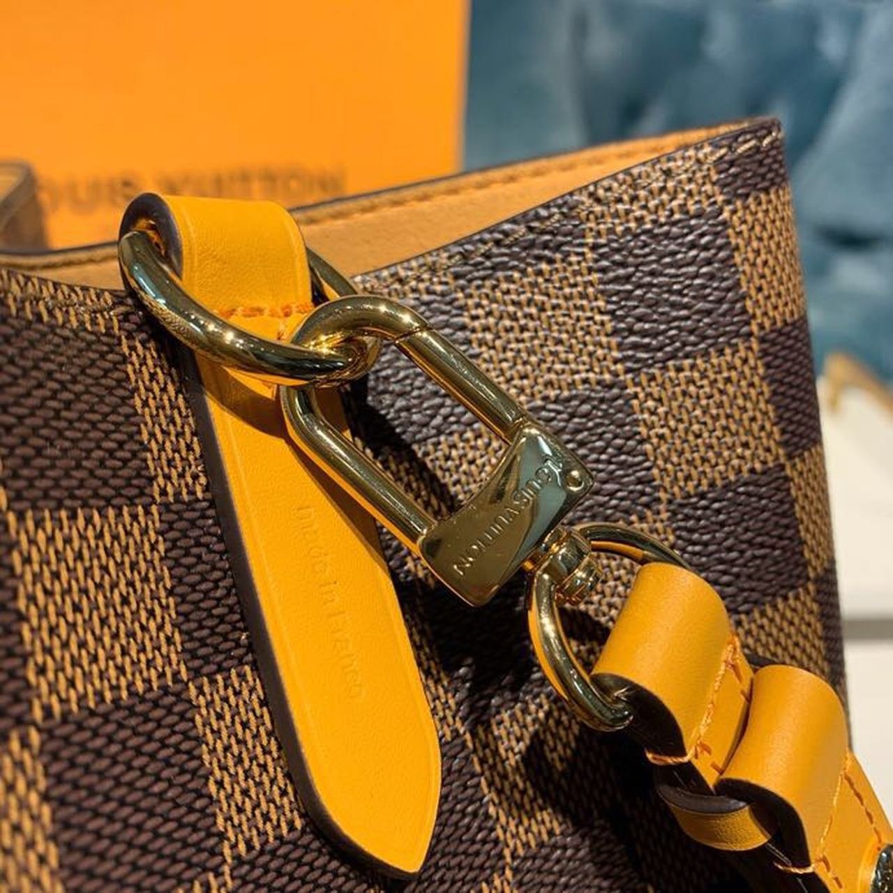 Louis Vuitton Néo Noé BB Bucket Bag 26cm Damier Ebene Canvas Spring/Summer Collection N40213, Safran