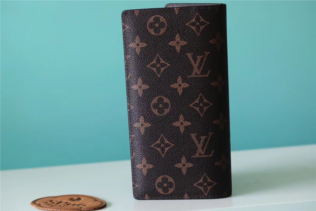 Louis Vuitton M81008 Brazza Wallet 19cm