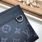 Louis Vuitton Discovery Pochette PM Monogram