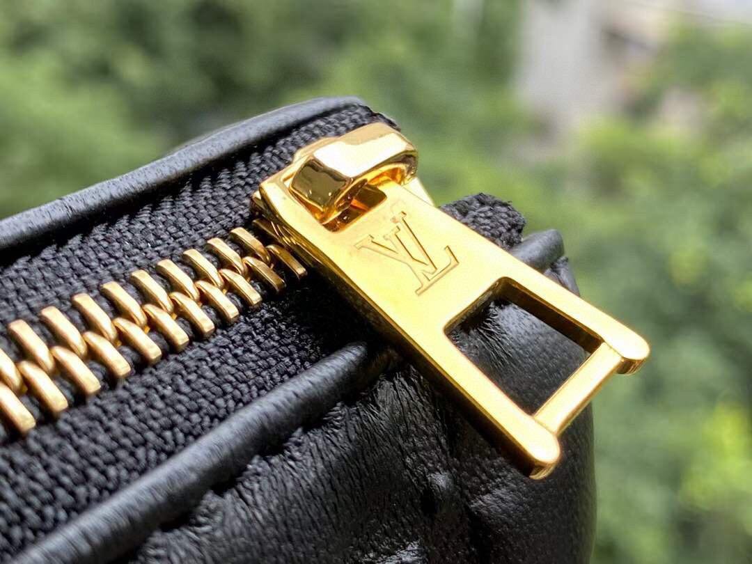 Louis Vuitton Coussin PM
