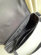 Louis Vuitton N41039 District MM 31cm