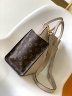Louis Vuitton M57728 On My Side PM 30cm Greige