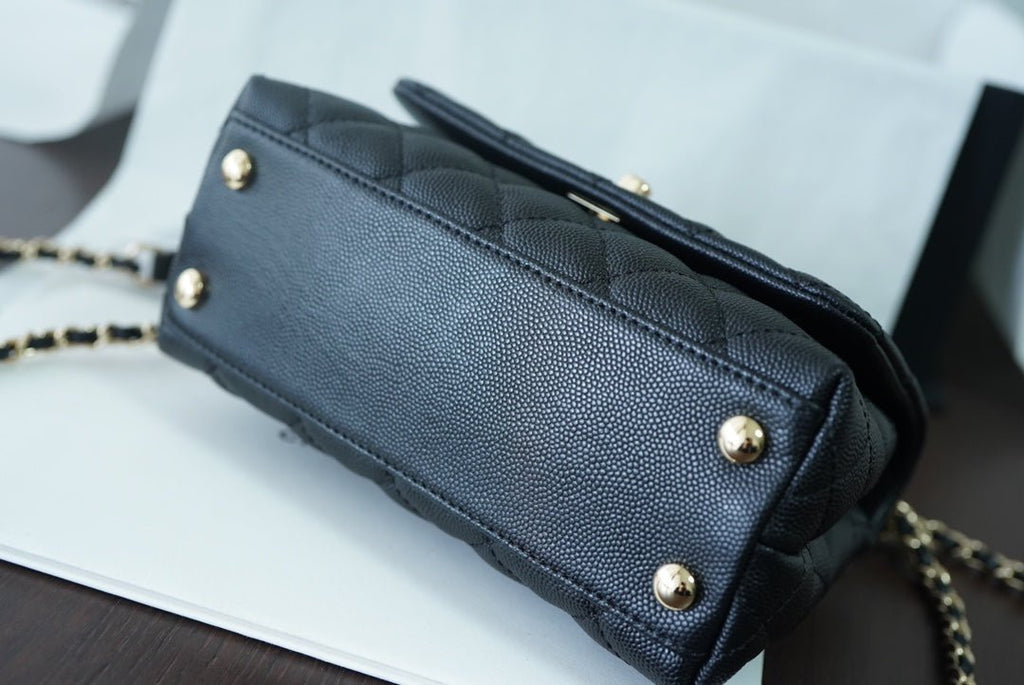 Chanel Classic Mini Flapbag 19cm Black