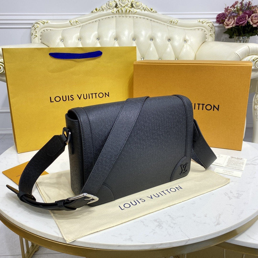 Louis Vuitton New Flap Messenger 29cm