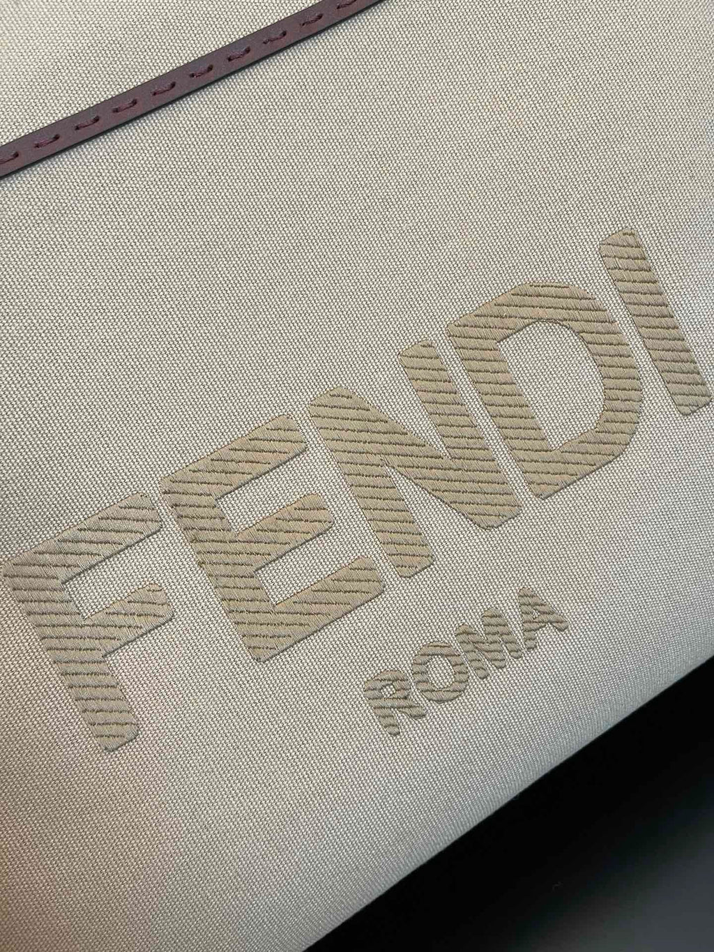 Fendi Tote Bag 35cm Beige