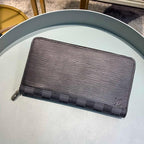Louis Vuitton Pochette Voyage 21cm Black