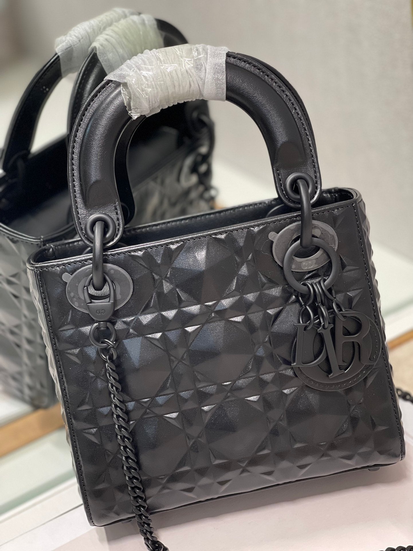 Christian Dior Lady Dior Bag Black Metal Hardware 17cm Black