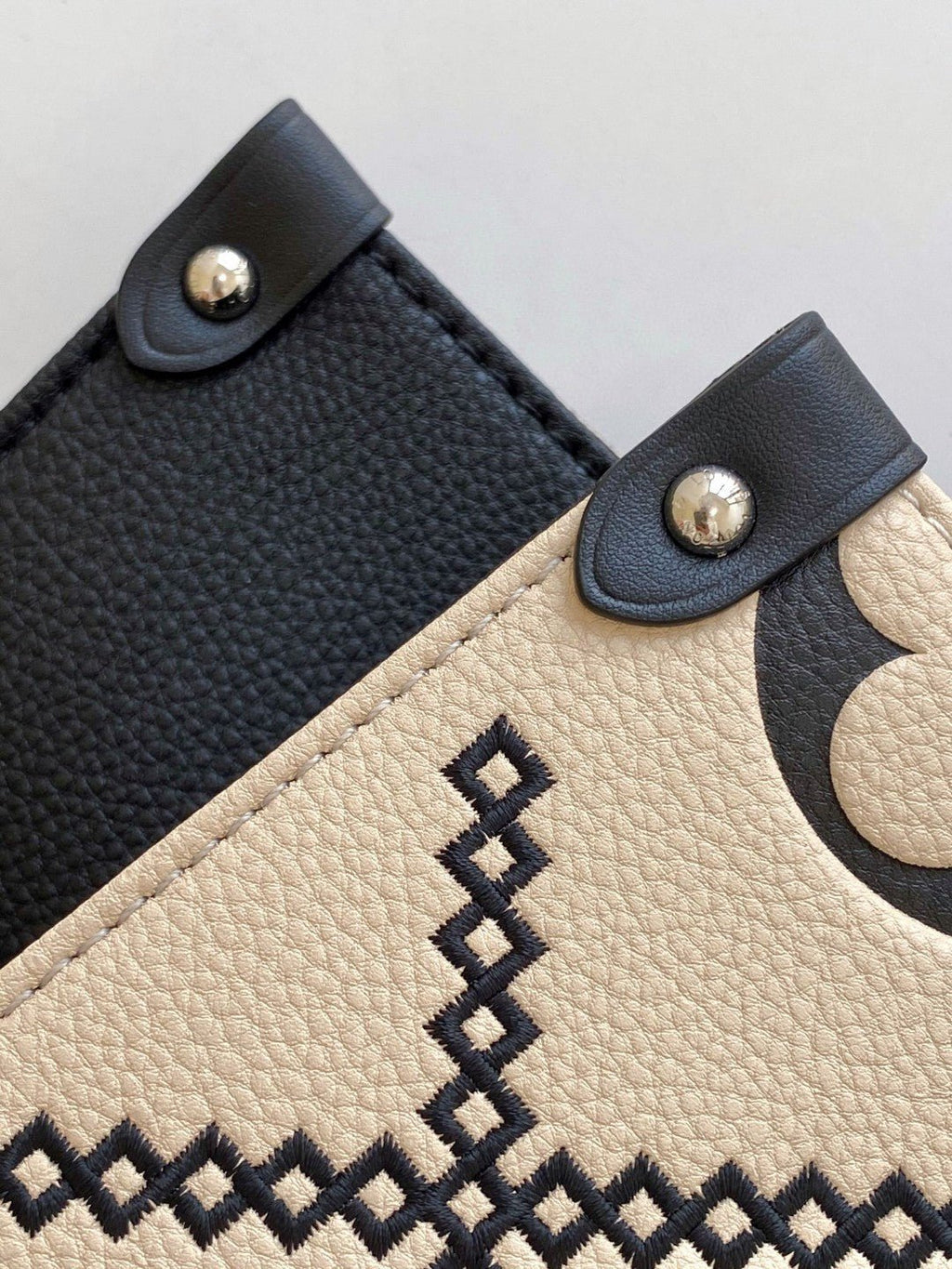 Louis Vuitton M45595 Onthego MM 35cm