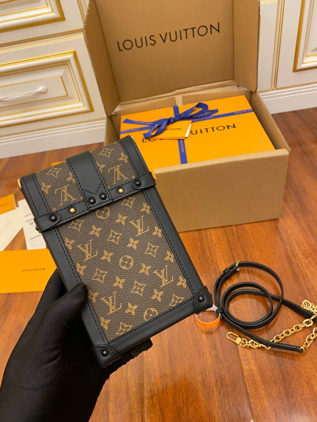 Louis Vuitton Vertical Trunk Pochette Monogram Reverse 18cm Black