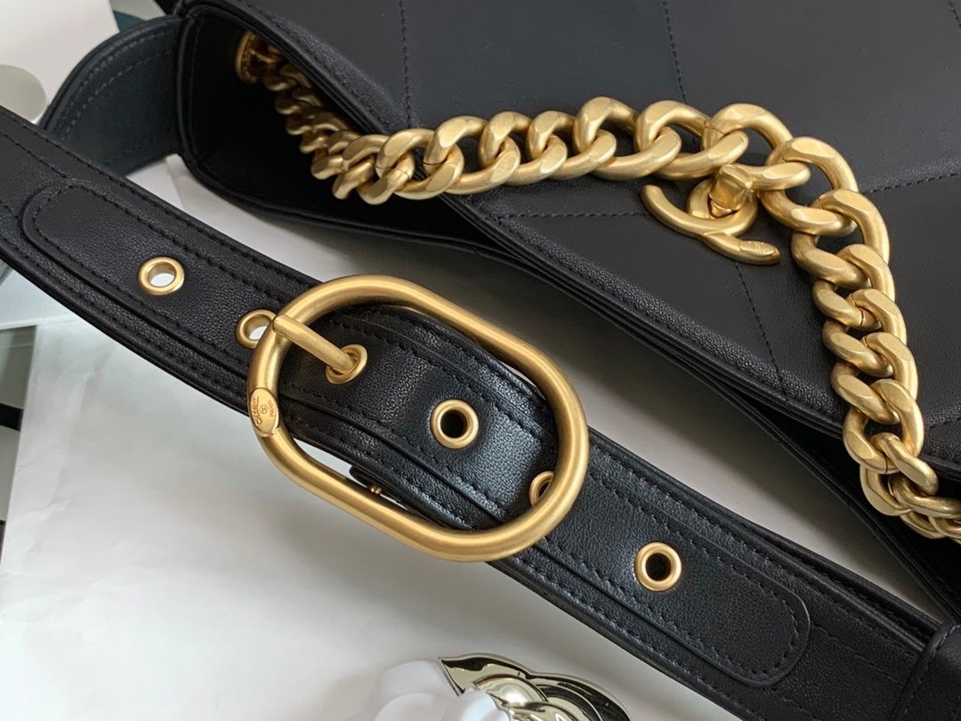 Chanel Co-Co Shoulder Bag With Gold Hardware Chain 29cm Black