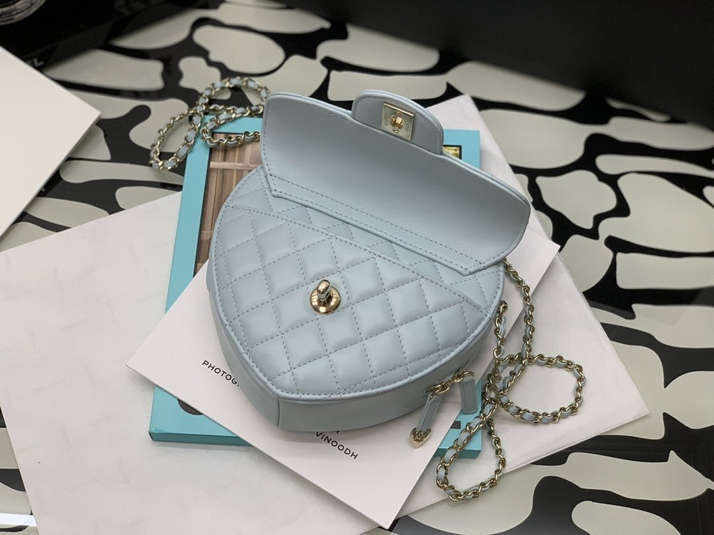 Chanel Mini Heartbag AS3191 16.5cm