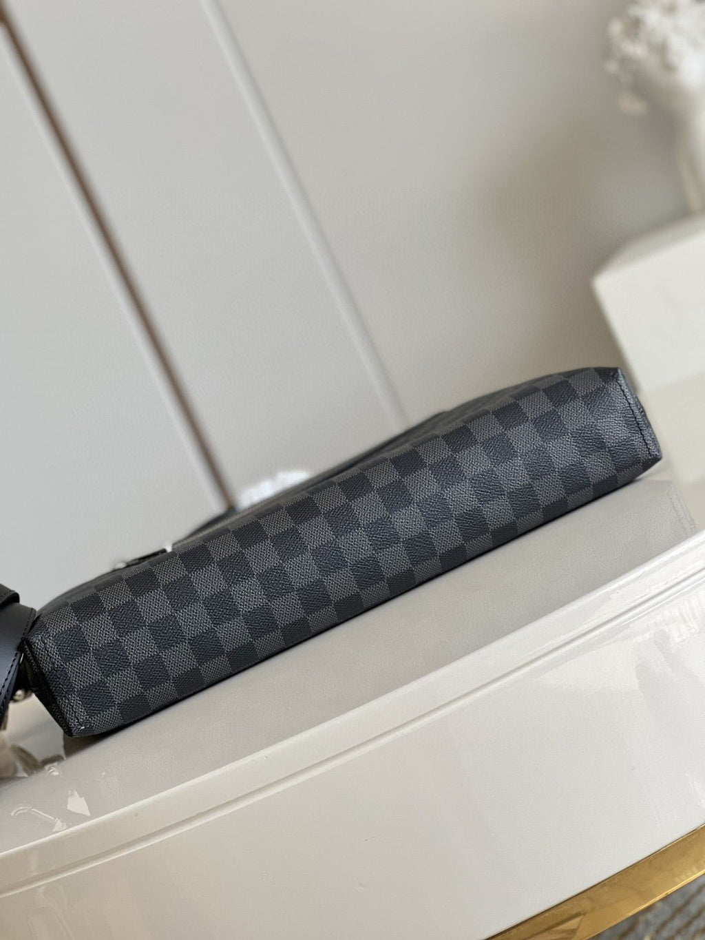 Louis Vuitton Porte Documents Jour Damier Graphite 37cm