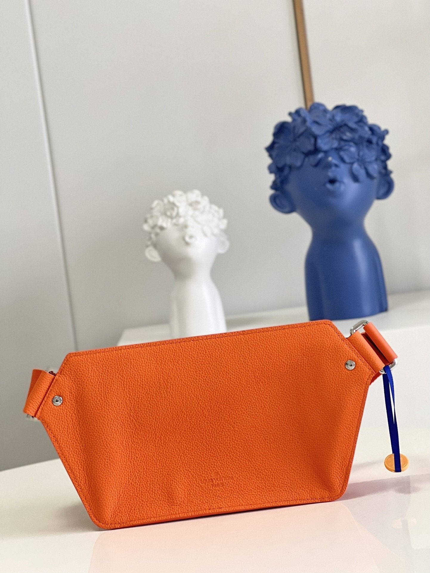 Louis Vuitton Aerogram Slingbag Orange For Men, Men’s Bags 30cm LV M59625