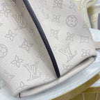 Louis Vuitton Muria Bag 22cm Mahina Calfskin Leather Spring/Summer Collection M57526 Mist