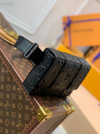 Louis Vuitton Trunk Slingbag Bag 20cm Monogram Seal Cowhide Canvas Spring/Summer Collection M57952, Black