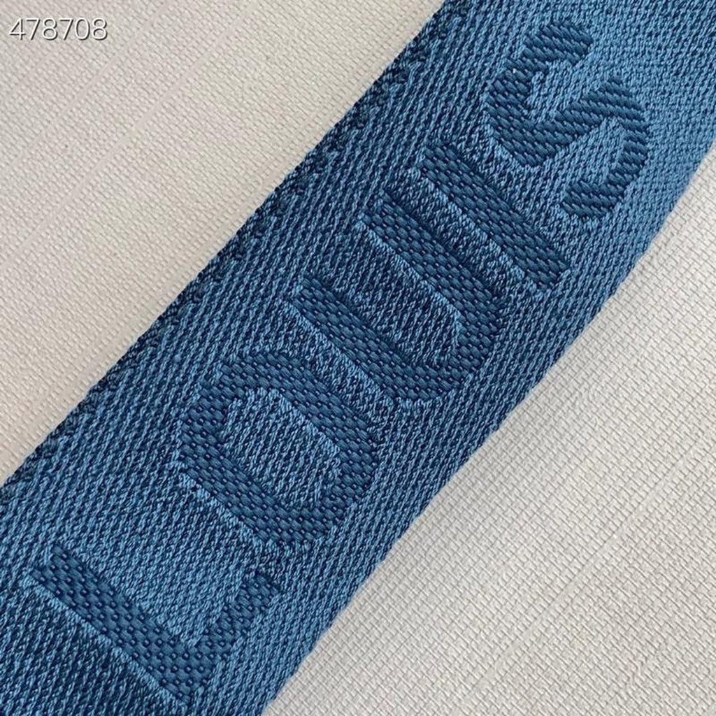 Louis Vuitton Coussin PM Bag 26cm Monogram Embossed Puffy Lambskin Leather Spring/Summer Collection M57793 Light Blue