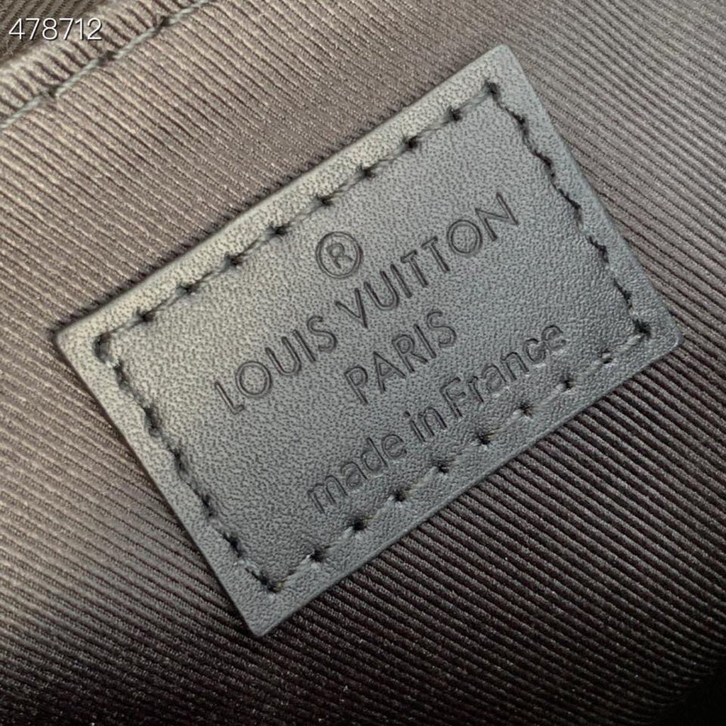 Louis Vuitton Trunk Slingbag Bag 20cm Monogram Seal Cowhide Canvas Spring/Summer Collection M57952, Black