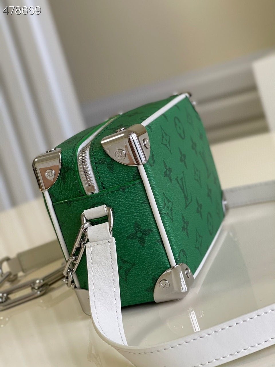 Louis Vuitton Mini Soft Trunk 18cm Zoom with Friends Monogram Canvas Spring/Summer Collection M80159, Green