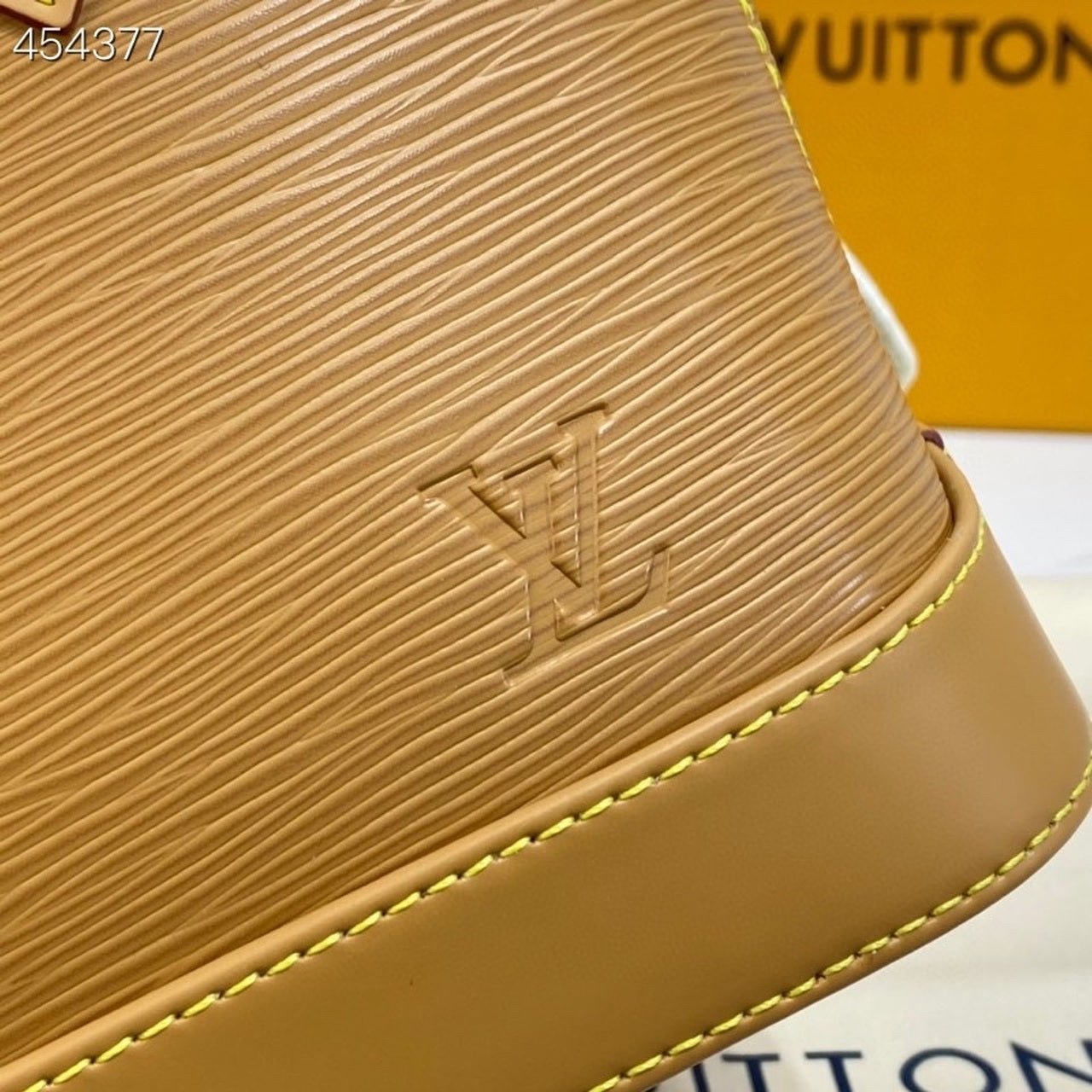 Louis Vuitton Alma BB Bag 24cm Epi Leather Spring/Summer Collection M57426 Gold Honey