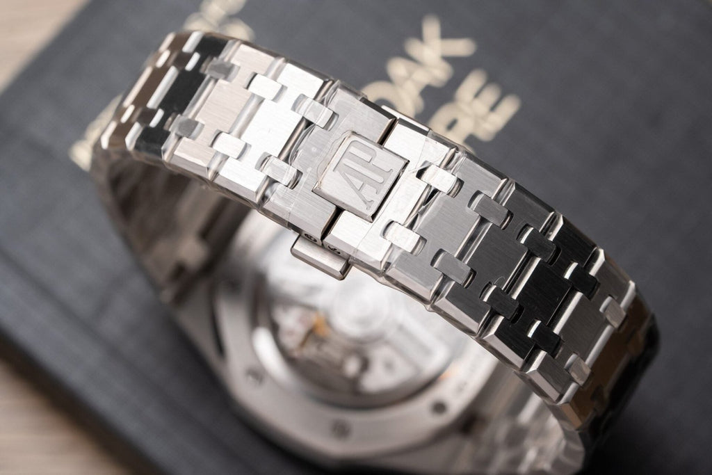 Audemars Piguet 15500ST Watch Black Dial 41mm