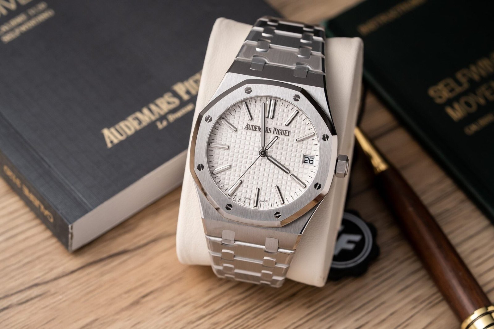 Audemars Piguet 15500ST Watch White Dial 41mm
